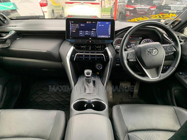 Toyota Harrier 2021 Black