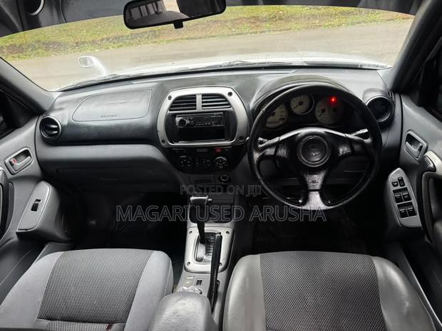 Toyota RAV4 2004 Silver