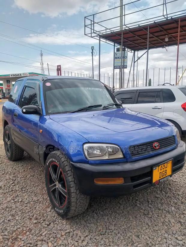 Toyota RAV4 1999 Silver