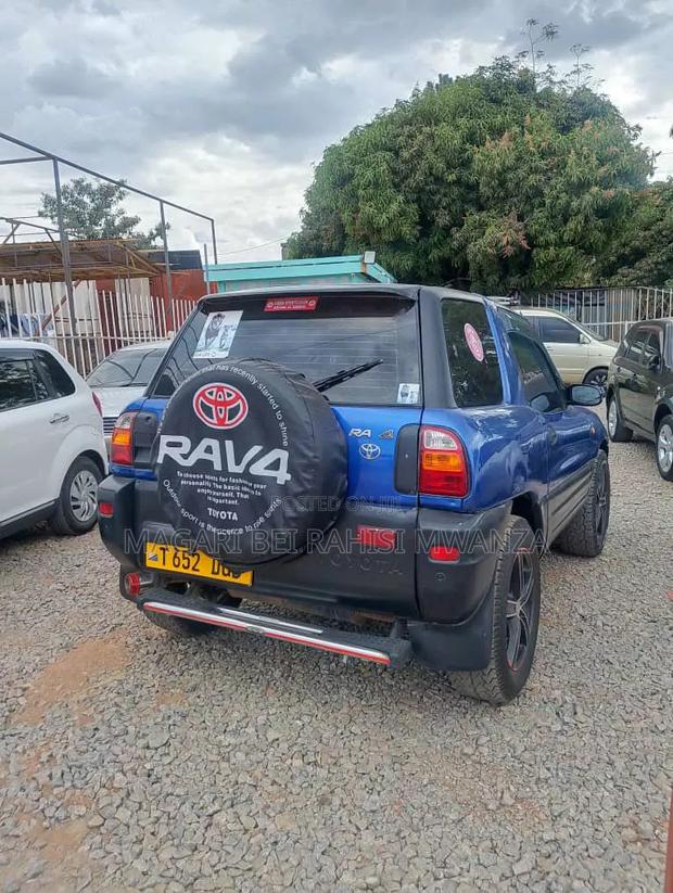 Toyota RAV4 1999 Silver