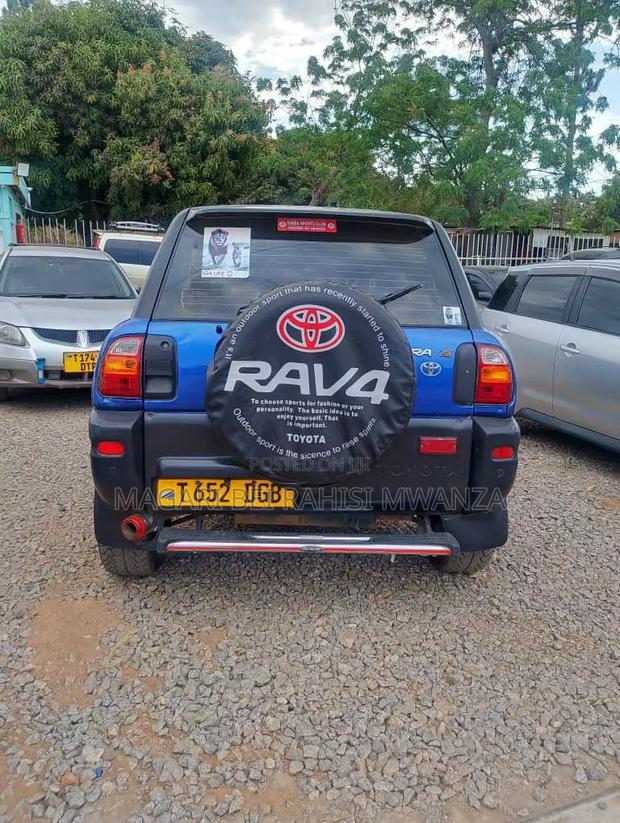 Toyota RAV4 1999 Silver