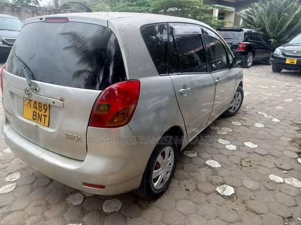 Toyota Corolla Spacio 2004 Silver