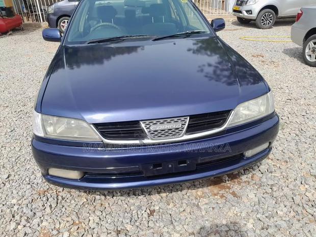 Toyota Carina 2000 Blue