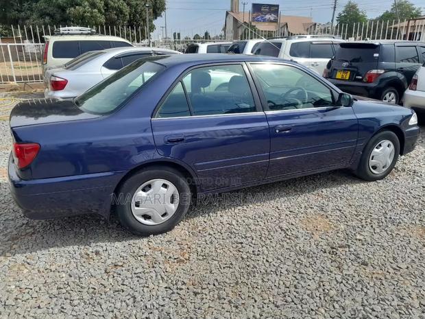 Toyota Carina 2000 Blue