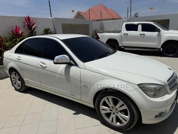 Mercedes-Benz C-Class 2008 White