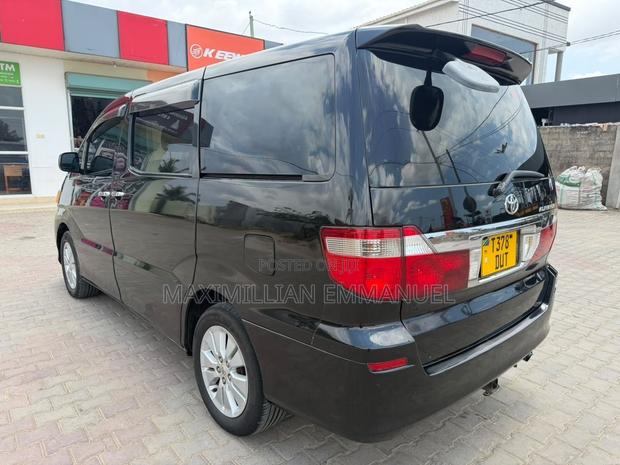 Toyota Alphard 2005 Black