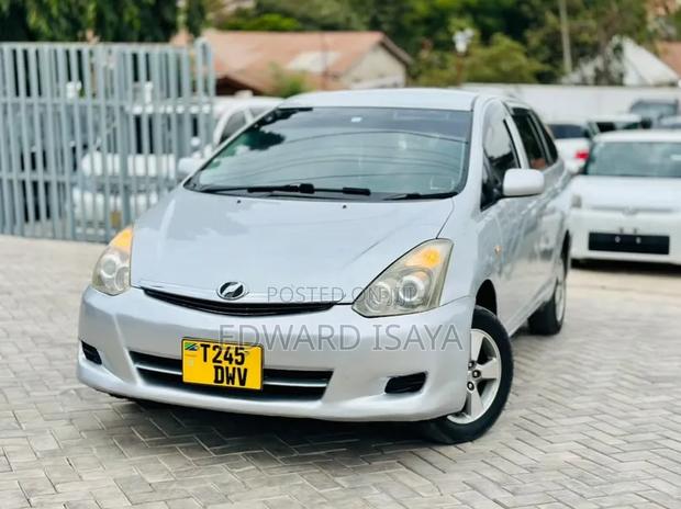 Toyota Wish 2006 Silver