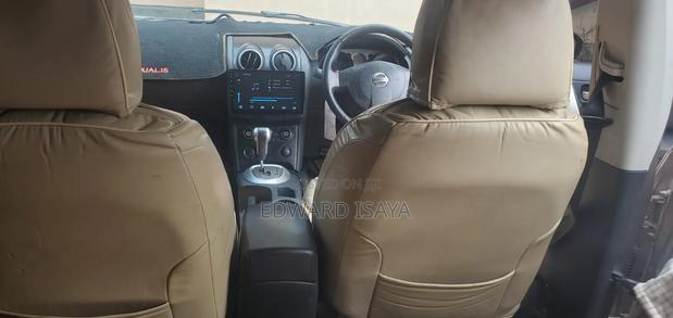 Nissan Dualis 2010 Gray