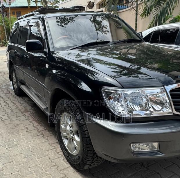 Toyota Land Cruiser 1998 Black