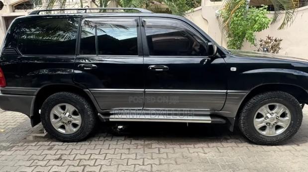 Toyota Land Cruiser 1998 Black