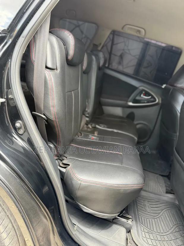 Toyota Vanguard 2010 Black