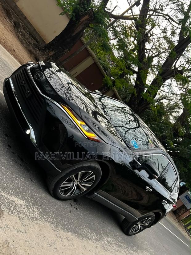 Toyota Harrier 2022 Black