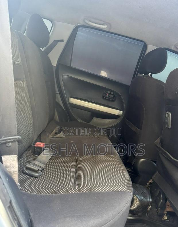 Toyota IST 2003 Silver