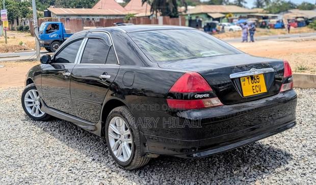 Toyota Mark II 2002 Black
