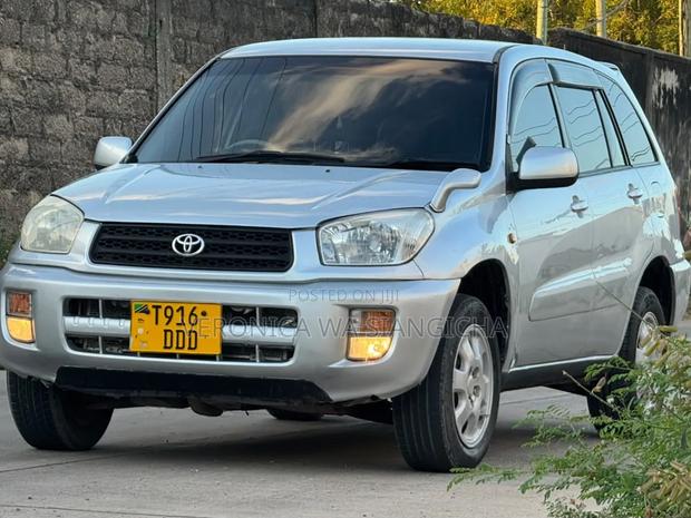 Toyota RAV4 Automatic 2003 Silver