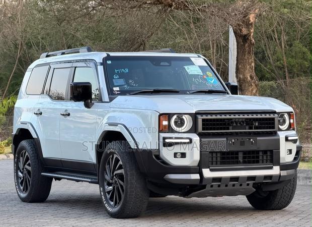 Toyota Land Cruiser Prado 2024 White