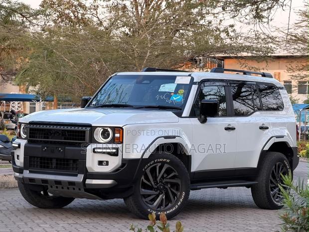 Toyota Land Cruiser Prado 2024 White