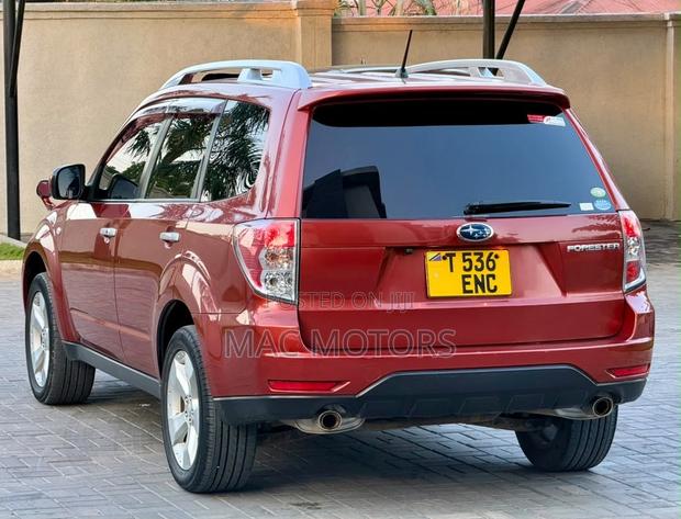 Subaru Forester 2010 Maroon