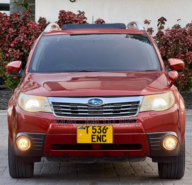 Subaru Forester 2010 Maroon