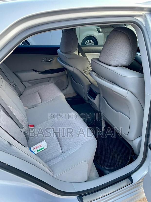 Toyota Crown 2009 Gray