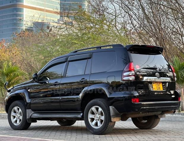 Toyota Land Cruiser Prado 2006 Matt Black