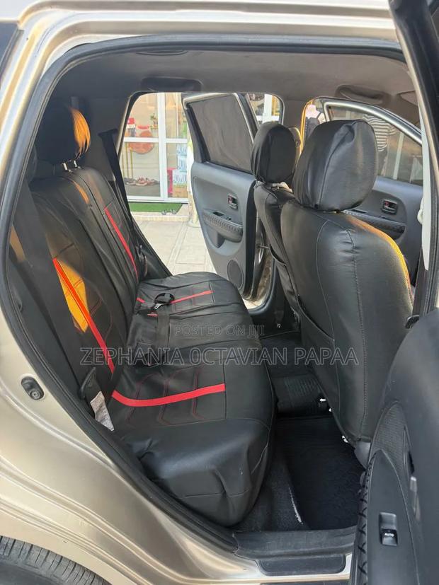 Toyota IST 2004 Silver
