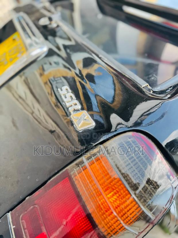 Toyota Hilux Surf 1999 Black