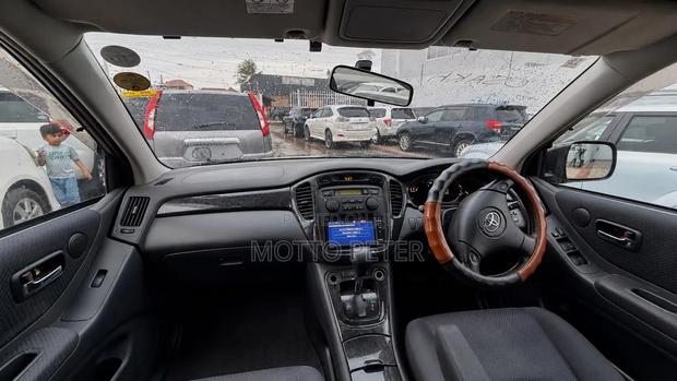 Toyota Kluger 2005 Black