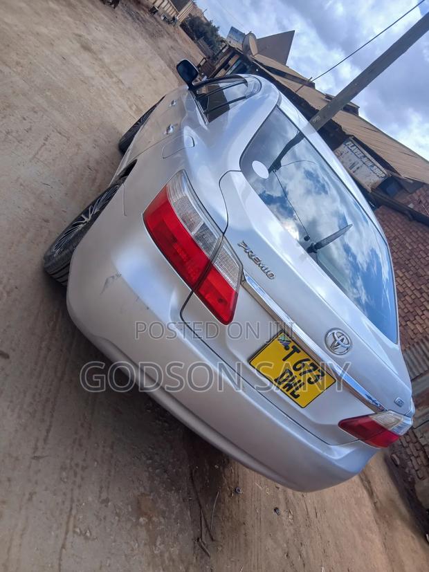 Toyota Premio 2005 Silver
