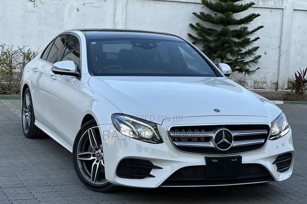 Mercedes-Benz E220 2017 Pearl