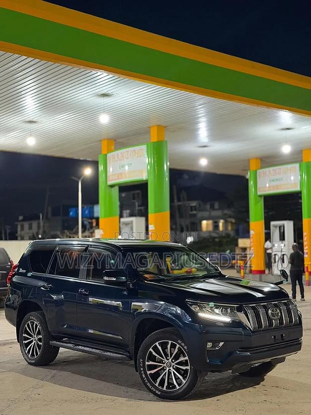 Toyota Land Cruiser Prado 2.8 2019 Blue