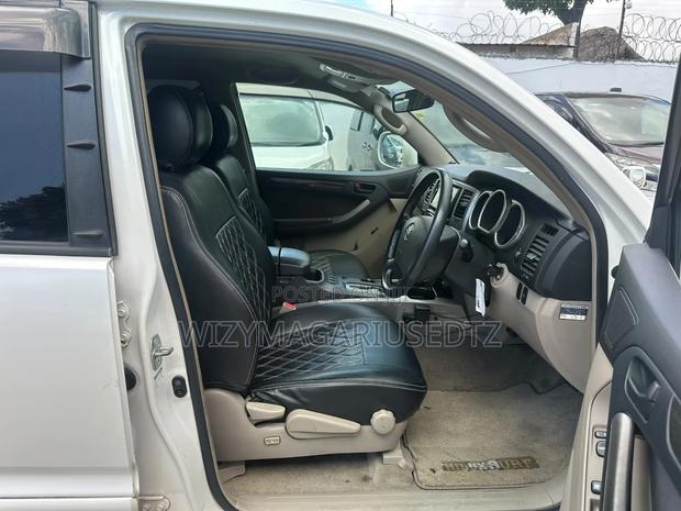 Toyota Hilux Surf 2.7 SSR 2004 Pearl