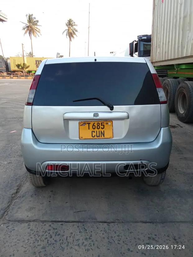 Suzuki Swift 2003 Silver