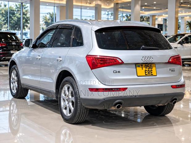 Audi Q5 2009 Silver