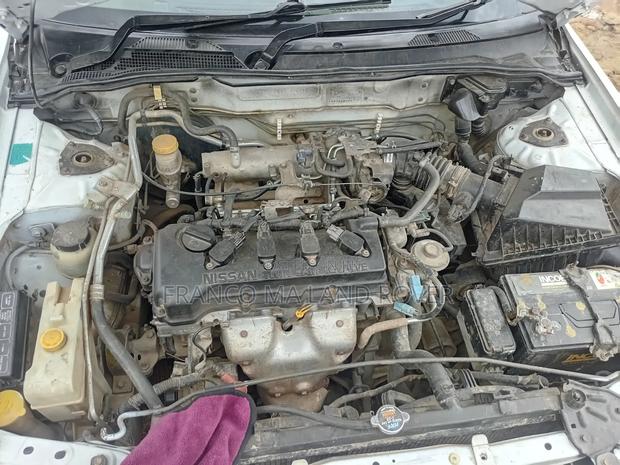 Nissan Sunny 1998 White