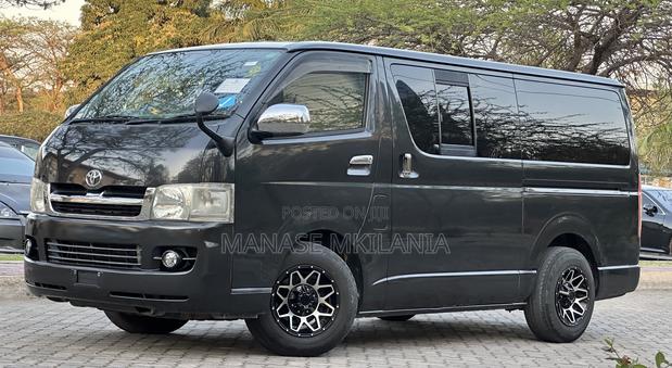 Toyota Grand HiAce 2002 Black