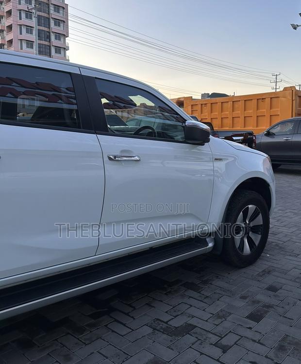 Isuzu D-MAX 2020 Pearl