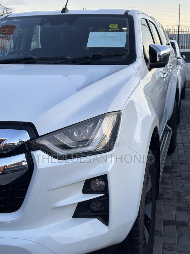 Isuzu D-MAX 2020 Pearl