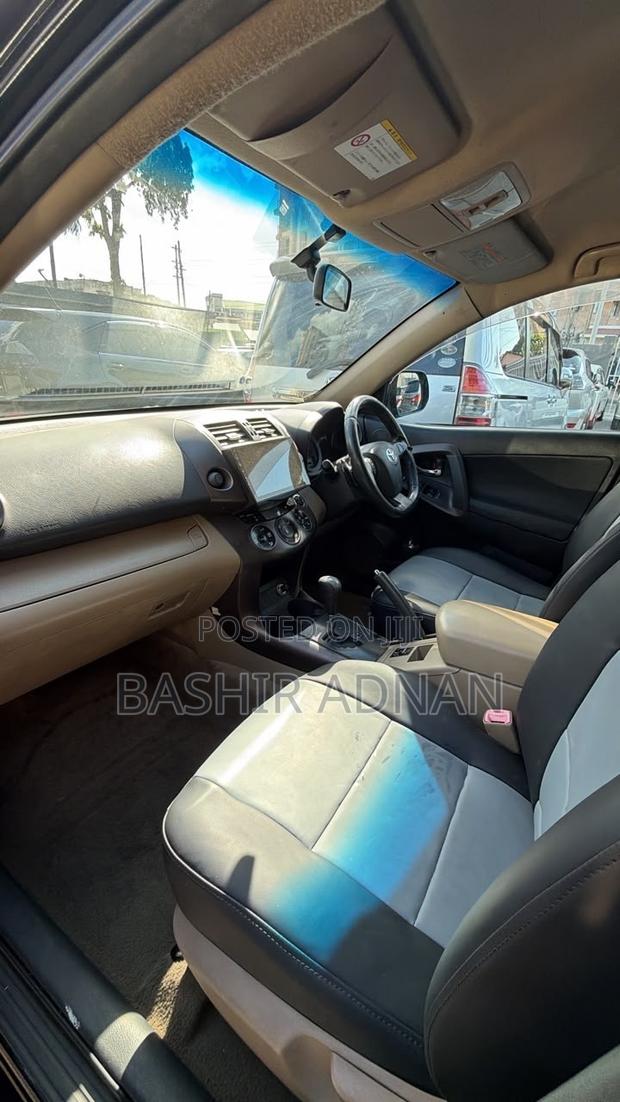 Toyota Vanguard 2011 Matt Black