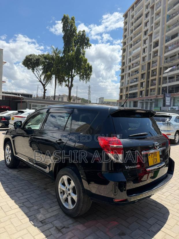 Toyota Vanguard 2011 Matt Black