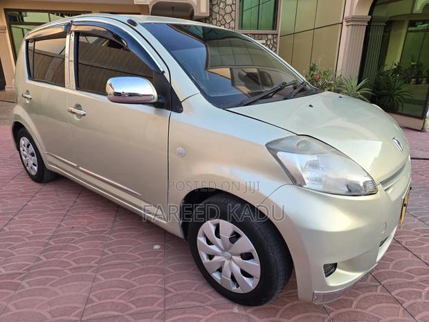 Toyota Passo 2007 Beige