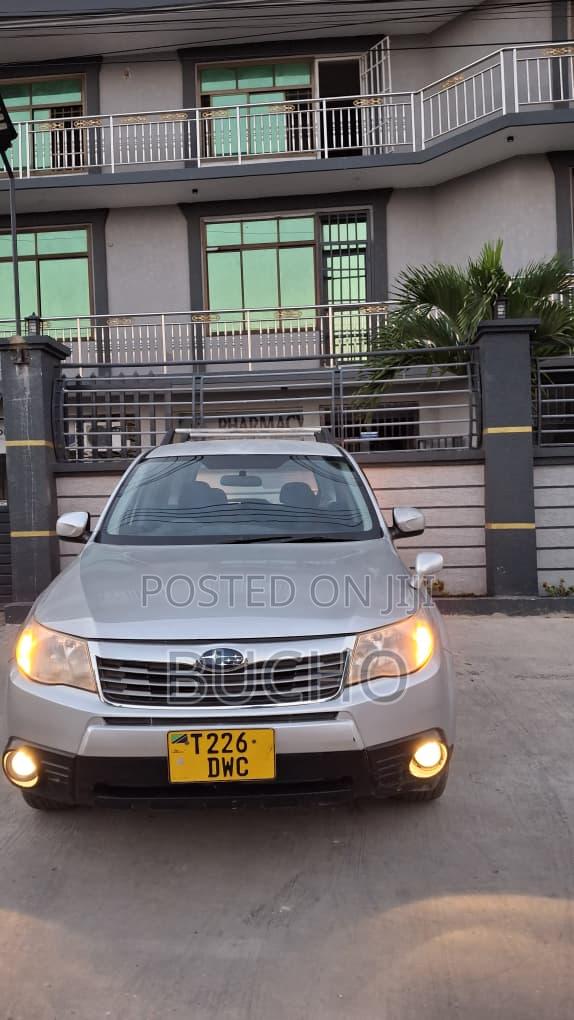 Subaru Forester 2010 Silver