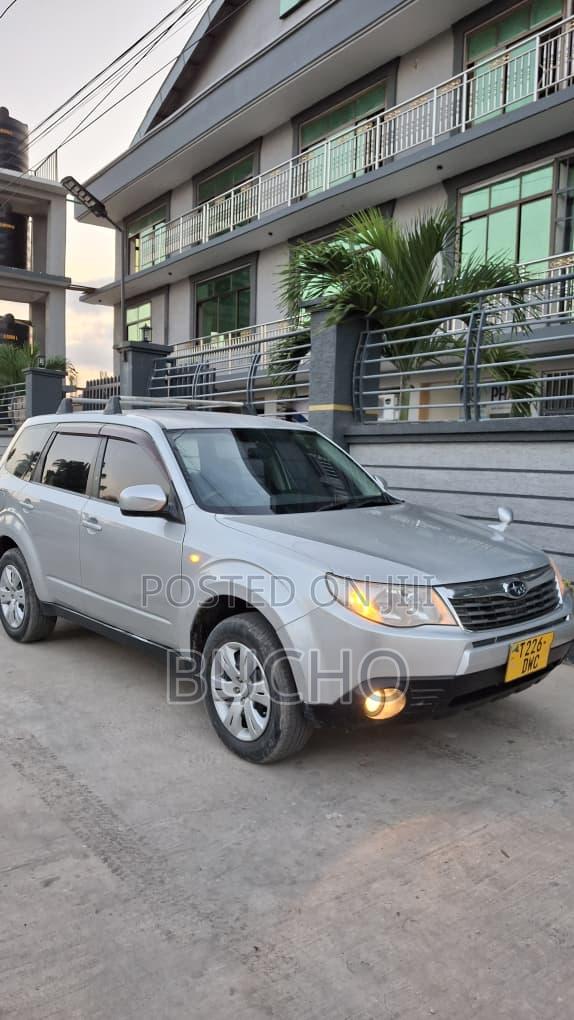 Subaru Forester 2010 Silver
