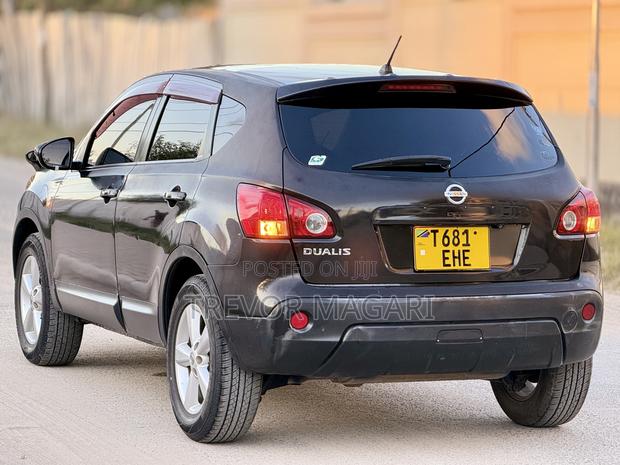 Nissan Dualis 2010 Black