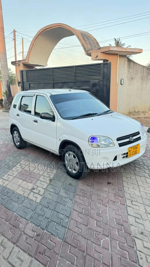 Suzuki Swift 2004 White