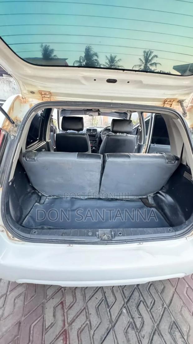 Suzuki Swift 2004 White