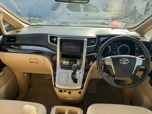 Toyota Alphard 2013 White