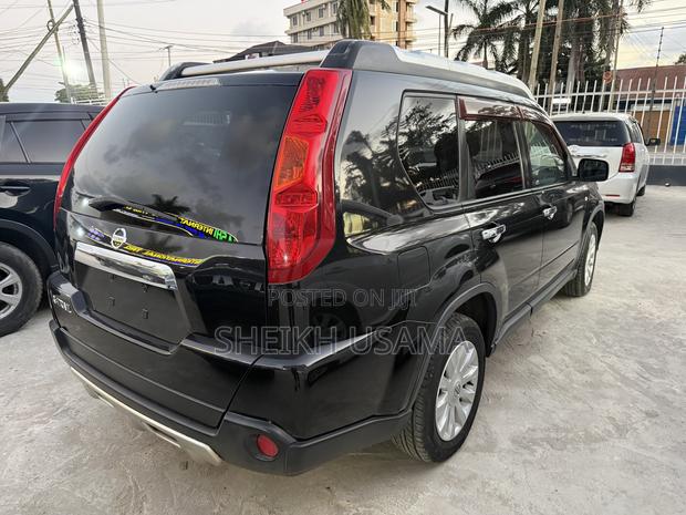 Nissan X-Trail 2.0 Petrol XE 2012 Gray