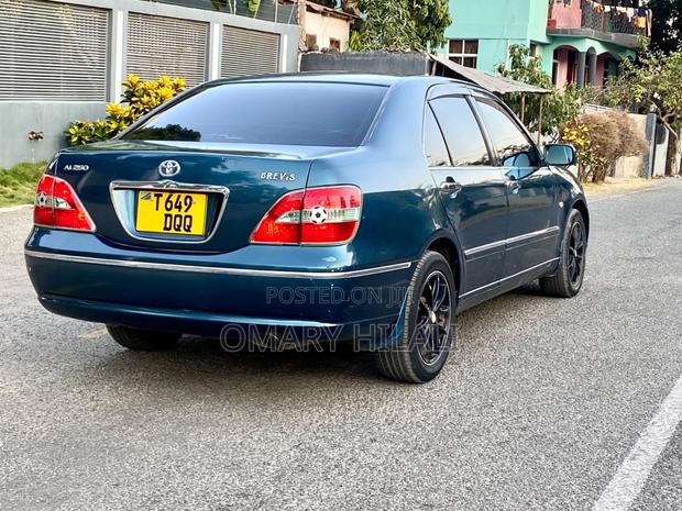 Toyota Brevis 2003 Blue