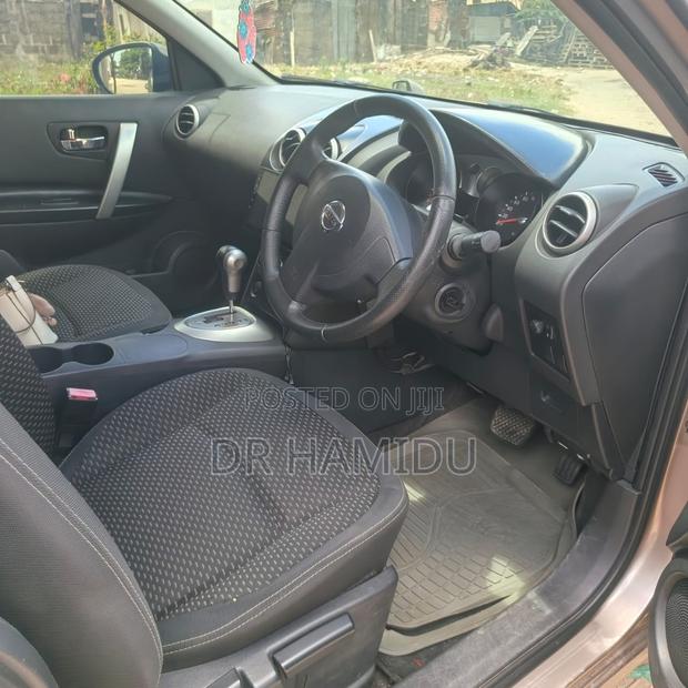 Nissan Dualis 2008 Beige